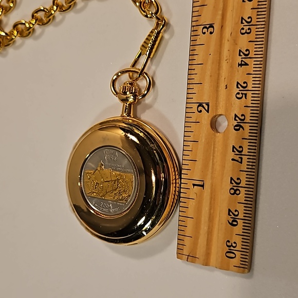 Iowa Foundation in Education 1846-2004 E Pluribus Unum Gold Tone Pocket Watch - Picture 4 of 10